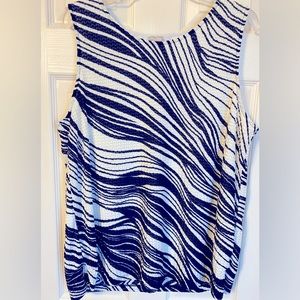 Chicos lines Sleeveless Top Navy / White size XL ( Chico’s size 3)